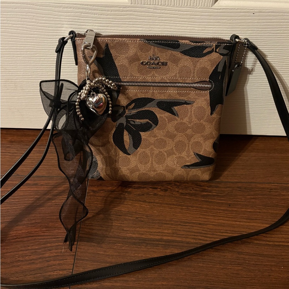 Coach Envelope Crossbody